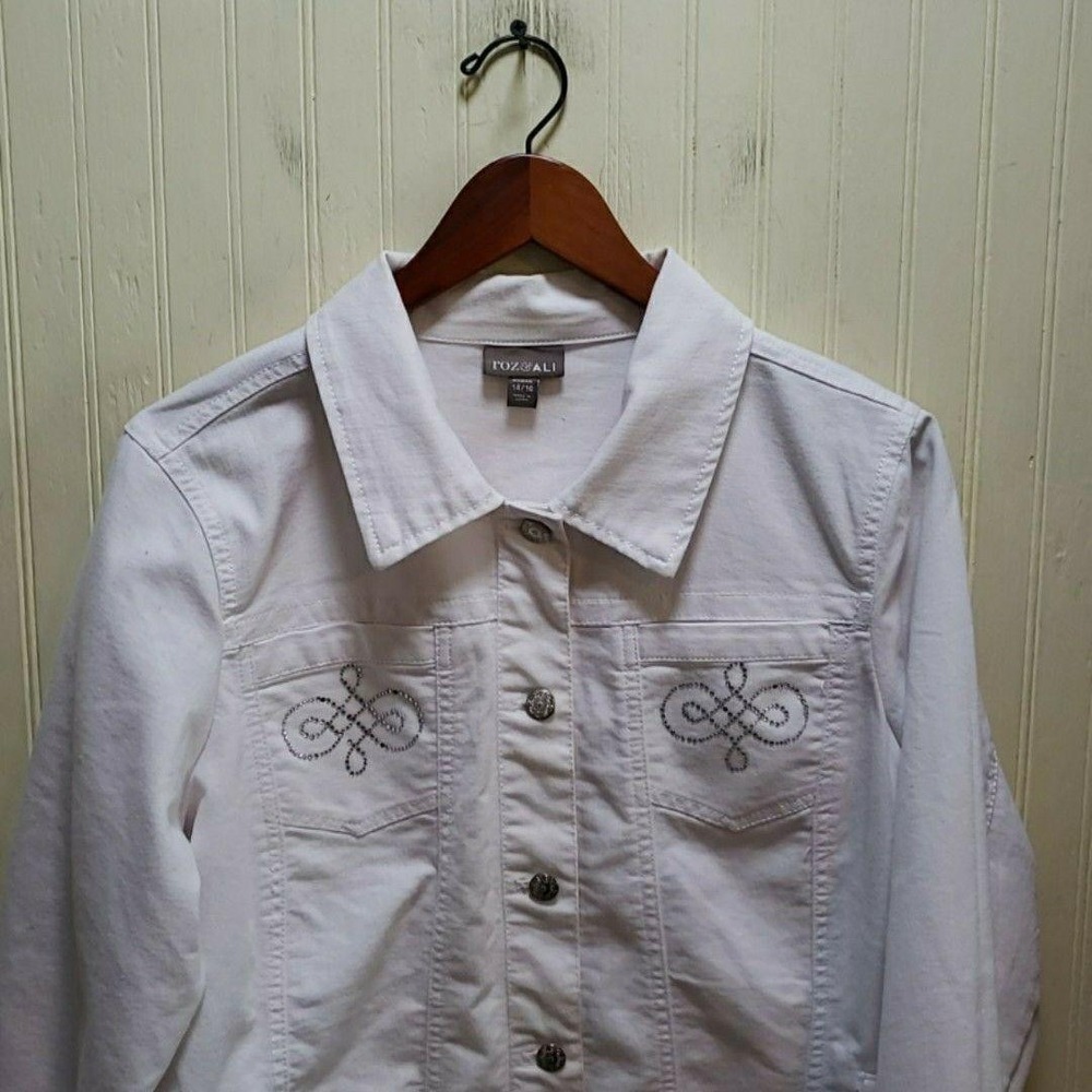 Roz & Ali Jacket Womens Plus 14/16 White Denim Rhinestone Button Pockets